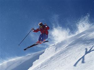 滑雪—一跃而下