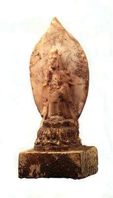 南北朝时期石菩萨像