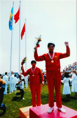 许海峰和中国第一块奥运金牌