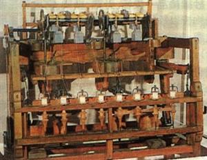 1769年阿克莱特的水力纺纱机